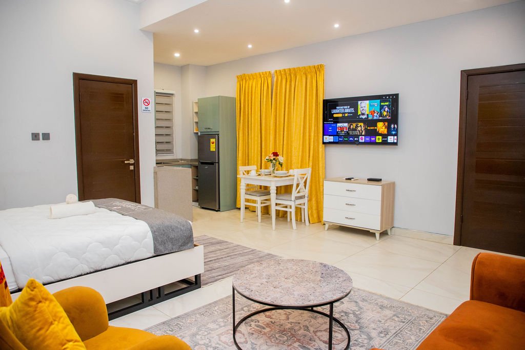 Studio Apartment